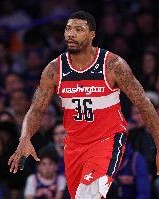 队记：尼克斯还有一个名额 想补充控球和组织能力&amp;有意斯玛特