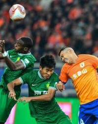 崔康熙大轮换“变”出泰山未来 新人齐声：感谢崔导