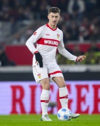 开云体育APP-记者：曼联明天不太可能签中场，关于斯蒂勒的说法不实