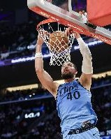 kaiyun-小卡：祖巴茨攻防两端都出色 我们穿“祖巴茨DPOY”T恤是有原因的